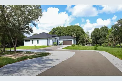 109 14th St SE, Naples, FL 34117 - Photo 1