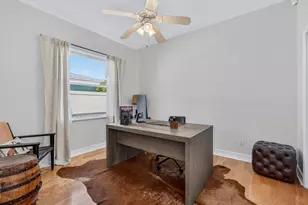 585 104th Ave N, Naples, FL 34108 - Photo 10