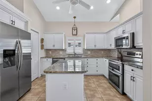 585 104th Ave N, Naples, FL 34108 - Photo 6