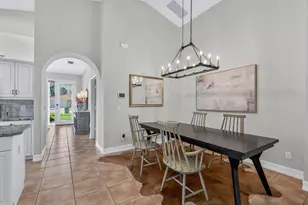 585 104th Ave N, Naples, FL 34108 - Photo 2