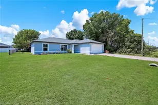 626 NW 2nd Ln, Cape Coral, FL 33993 - Photo 2