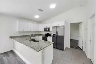 626 NW 2nd Ln, Cape Coral, FL 33993 - Photo 8