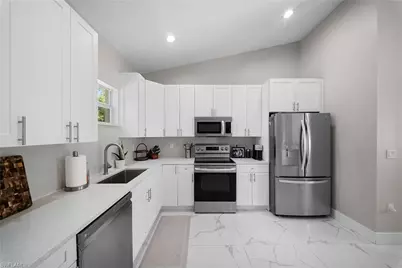 4021 32nd Ave SE, Naples, FL 34117 - Photo 12