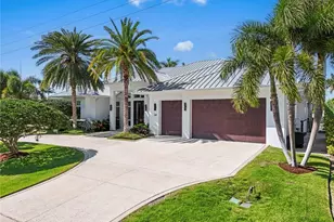 1467 Marlin Dr, Naples, FL 34102 - Photo 4