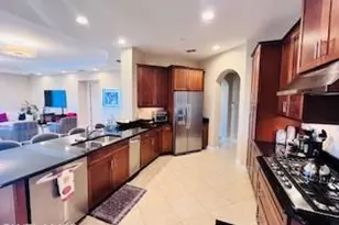 2547 Marquesa Royale Ln, Naples, FL 34109 - Photo 6