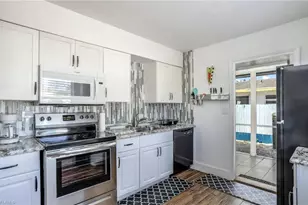 1780 Smugglers Cove, Naples, FL 34112 - Photo 10