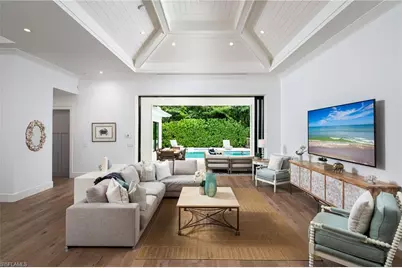 1064 13th St N, Naples, FL 34102 - Photo 6