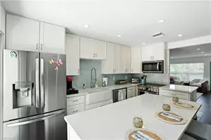 1063 22nd Ave N, Naples, FL 34103 - Photo 10