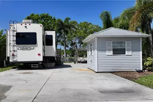 5592 Brightwood Dr, Fort Myers, FL 33905 - Photo 10