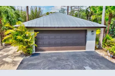 1441 25th St SW, Naples, FL 34117 - Photo 28