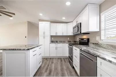 17700 Pronghorn St, Alva, FL 33920 - Photo 8