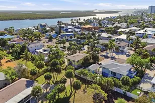 123 Andre Mar Dr, Fort Myers Beach, FL 33931 - Photo 32