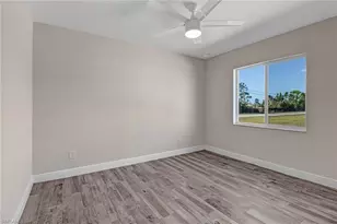 1121 Jacaranda Pkwy E, Cape Coral, FL 33909 - Photo 18