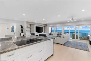 2171 Gulf Shore Blvd N, Naples, FL 34102 - Photo 12