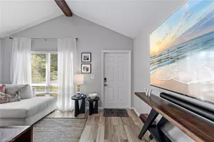 843 Palm View Dr, Naples, FL 34110 - Photo 6