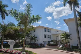 322 Harbour Dr, Naples, FL 34103 - Photo 32