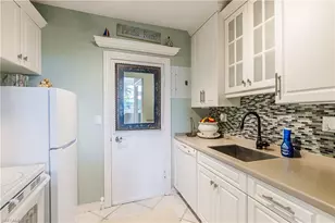 240 Seaview Ct, Marco Island, FL 34145 - Photo 4