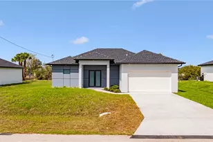 1211 Cloplon St E, Lehigh Acres, FL 33974 - Photo 1