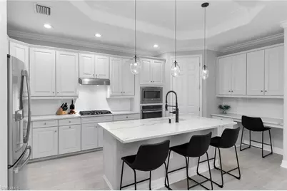 2926 Aviamar Cir, Naples, FL 34114 - Photo 4