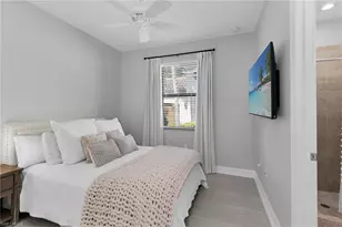 2926 Aviamar Cir, Naples, FL 34114 - Photo 20