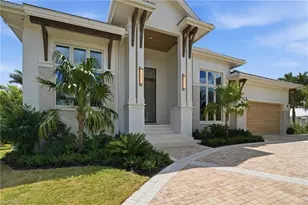 626 Fountainhead Ln, Naples, FL 34103 - Photo 2