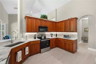 8888 Mustang Island Cir, Naples, FL 34113 - Photo 30