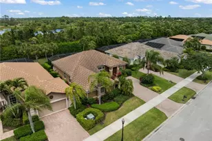 8888 Mustang Island Cir, Naples, FL 34113 - Photo 10