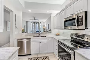 401 Bayfront Pl, Naples, FL 34102 - Photo 6