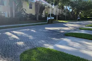 1240 Shady Rest Ln, Naples, FL 34103 - Photo 12