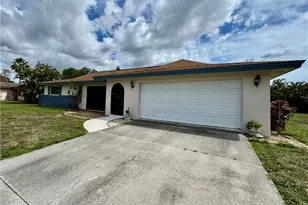 1654 N Fountainhead Rd, Fort Myers, FL 33919 - Photo 32