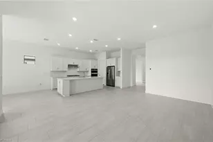 2107 Freemont Way, Naples, FL 34120 - Photo 8