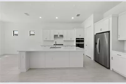 2107 Freemont Way, Naples, FL 34120 - Photo 4