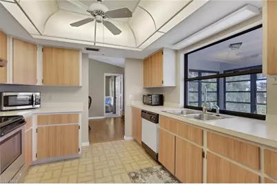 105 Montaubon Ct, Naples, FL 34112 - Photo 8