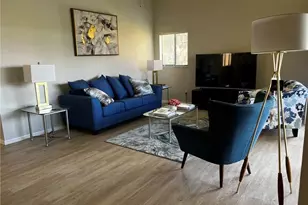 607 Beachwalk Cir, Naples, FL 34108 - Photo 8