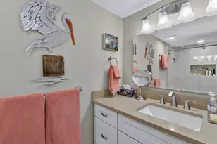 625 Beachwalk Cir, Naples, FL 34108 - Photo 14