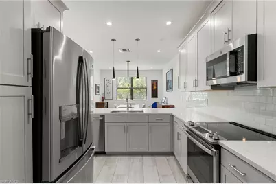 7515 Morgan Way, Naples, FL 34119 - Photo 10