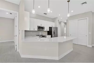 286 Indies Dr E #202, Naples, FL 34114 - Photo 4