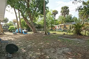 4107 Mindi Ave, Naples, FL 34112 - Photo 10