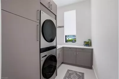 264 8th Ave S, Naples, FL 34102 - Photo 20