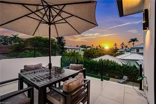 264 8th Ave S, Naples, FL 34102 - Photo 32