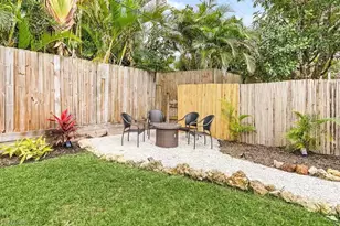 1303 Delmar Ln, Naples, FL 34104 - Photo 10