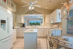 4415 Dover Ct, Naples, FL 34105 - Photo 4