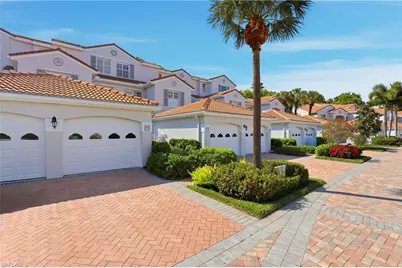8420 Excalibur Cir #R6, Naples, FL 34108 - Photo 2