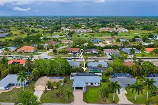 225 Pebble Beach Cir, Naples, FL 34113 - Photo 2