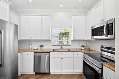 10705 Blue Bimini Cir, Estero, FL 33928 - Photo 4