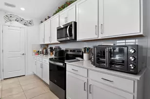 1672 Lake Jessup Cir, Cape Coral, FL 33909 - Photo 10