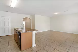 1111 SW 41st Terrace, Cape Coral, FL 33914 - Photo 4