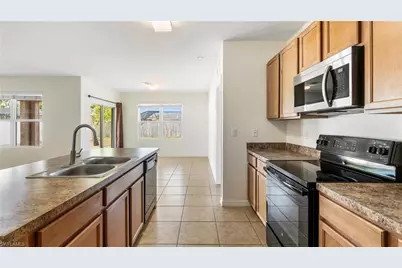 1111 SW 41st Ter, Cape Coral, FL 33914 - Photo 8