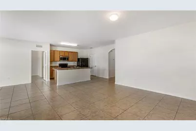 1111 SW 41st Ter, Cape Coral, FL 33914 - Photo 12