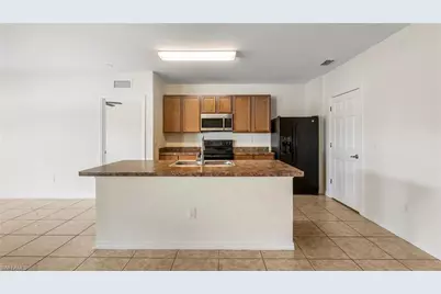 1111 SW 41st Ter, Cape Coral, FL 33914 - Photo 10